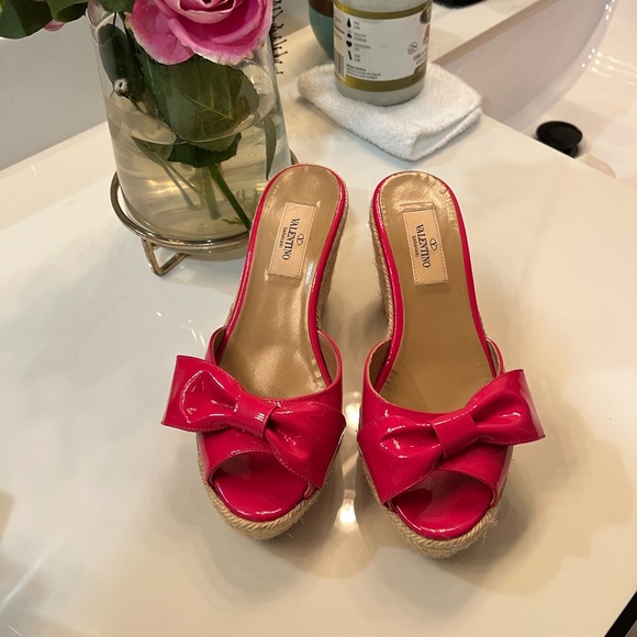 Valentino Women's Fuchsia Bow Espadrille Slides